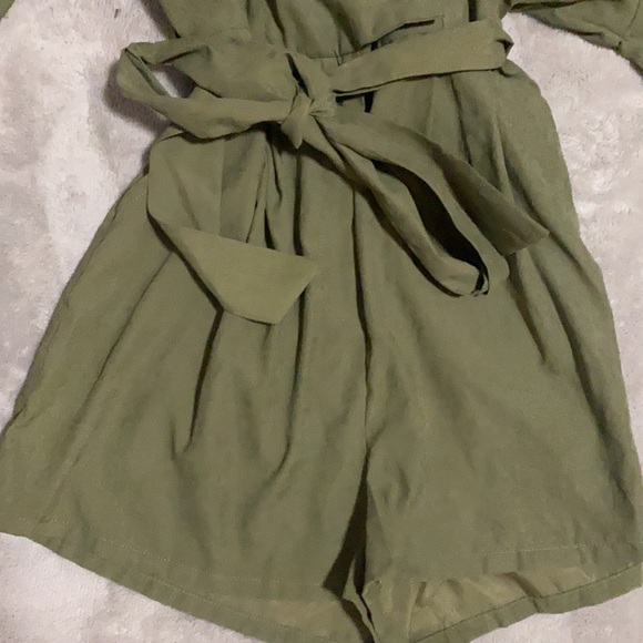 Army green romper - Picture 2 of 5
